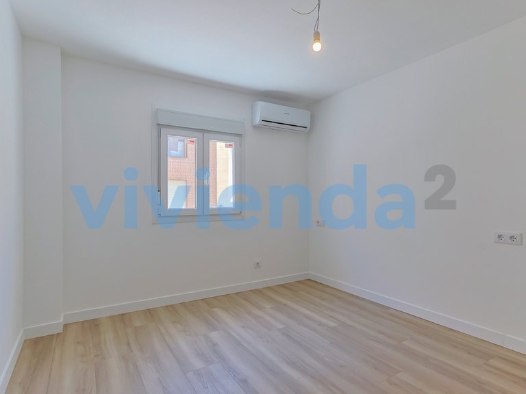 Apartment for Sale in Valverde, Madrid 4