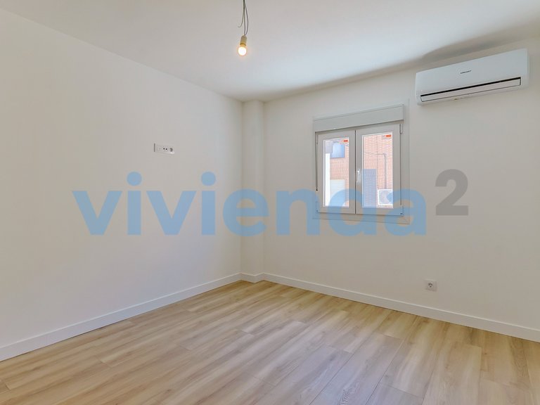 Apartment for Sale in Valverde, Madrid 21