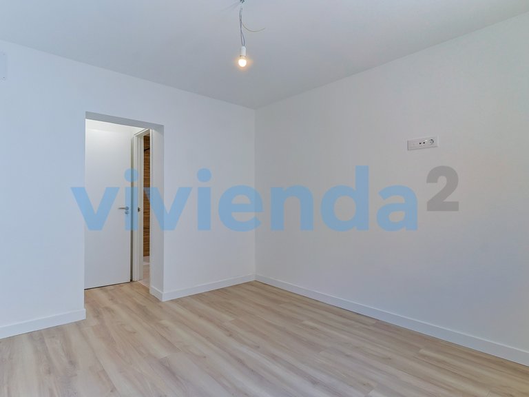 Apartment for Sale in Valverde, Madrid 23