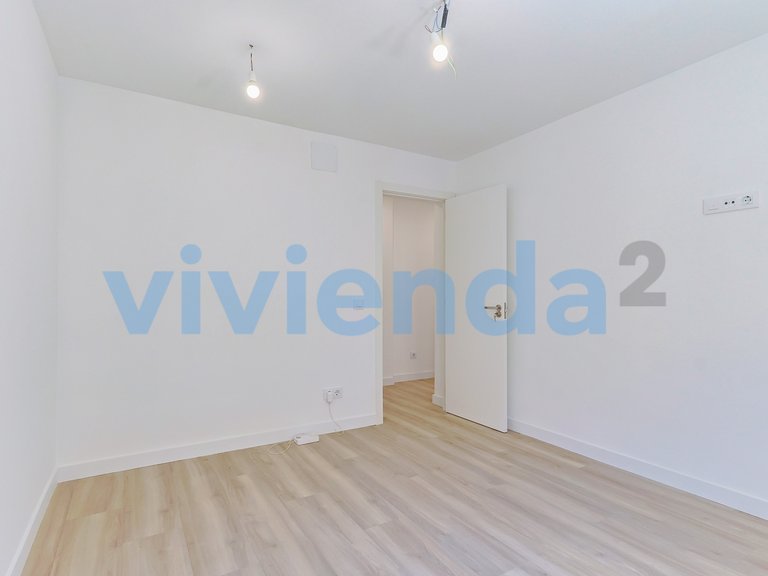 Apartment for Sale in Valverde, Madrid 25