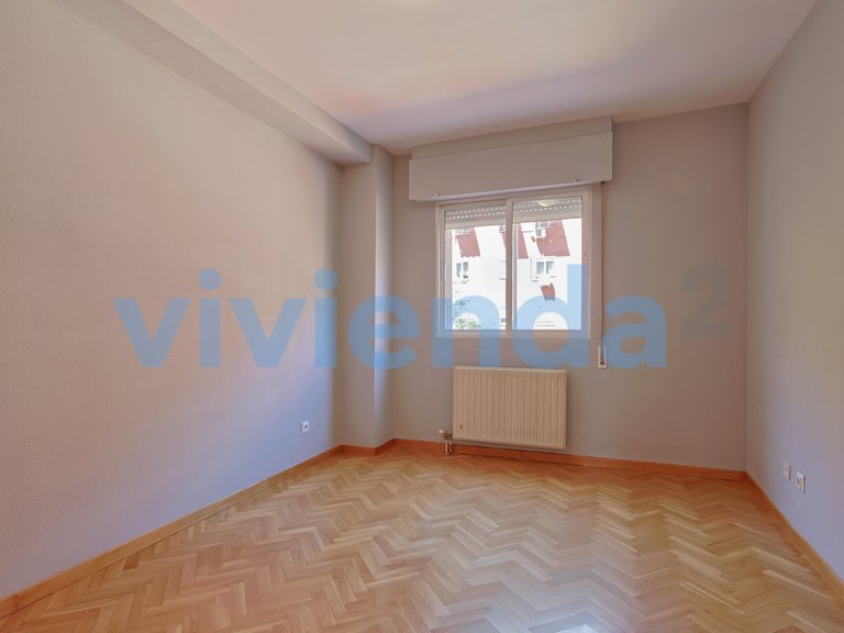 Apartment for Sale in Rosas, Madrid 11