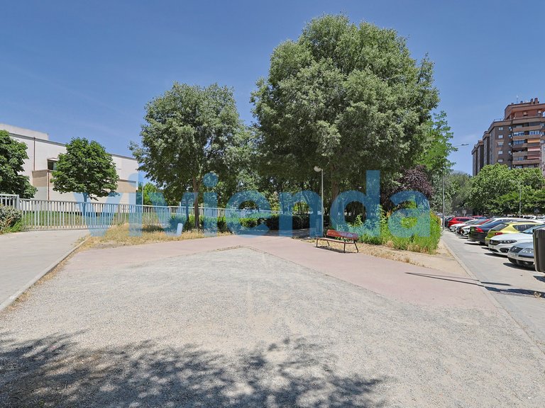 Apartment for Sale in Rosas, Madrid 2