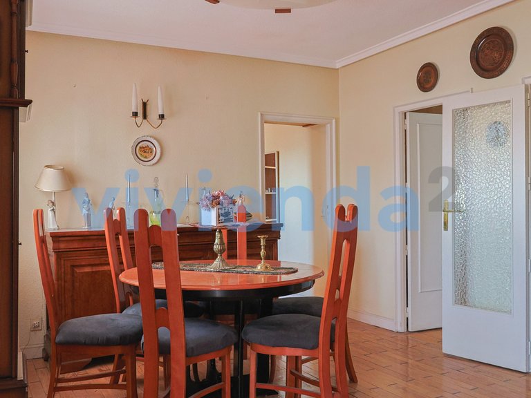 Apartment for Sale in Ríos Rosas, Madrid 5