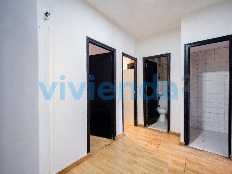 Apartment for Sale in Almendrales, Madrid 16