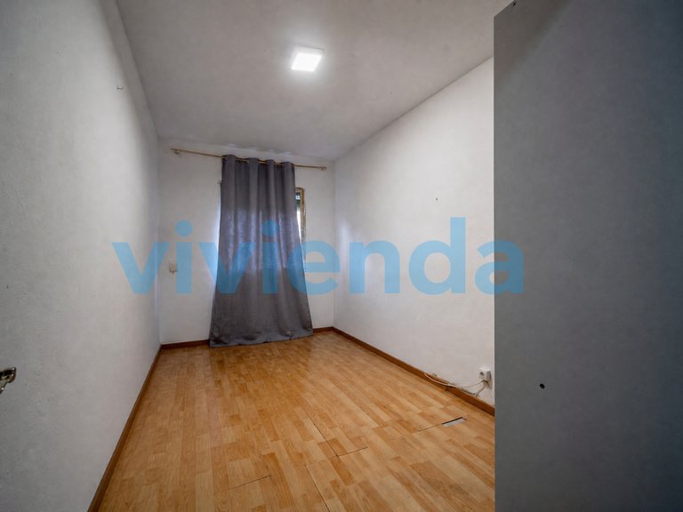 Apartment for Sale in Almendrales, Madrid 4