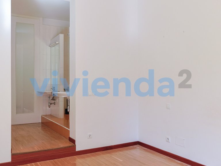 Apartment for Sale in Pacífico, Madrid 12