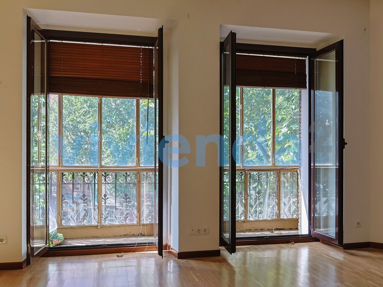 Apartment for Sale in Pacífico, Madrid 2