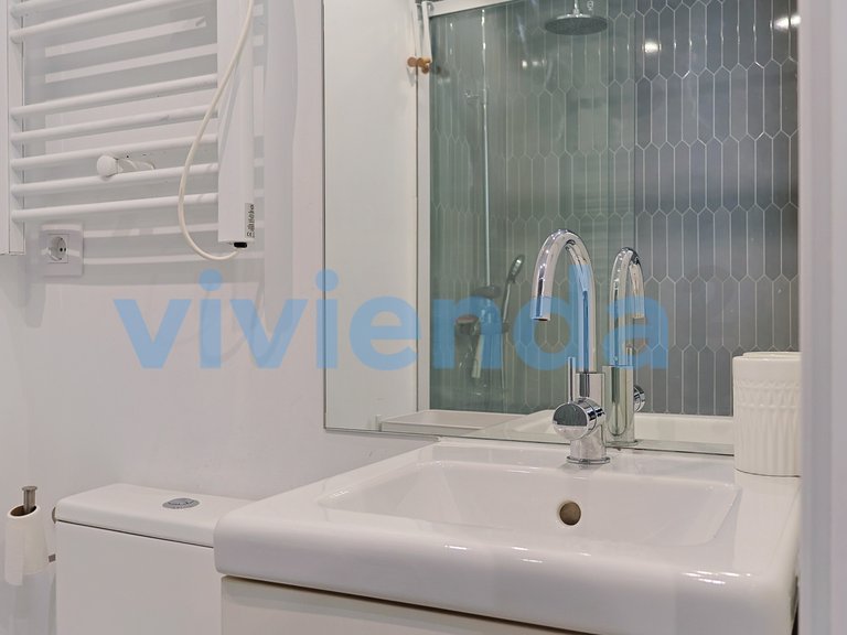 Apartment for Sale in Fuente del Berro, Madrid 17
