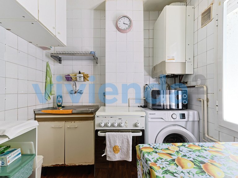 Apartment for Sale in Media Legua, Madrid 9