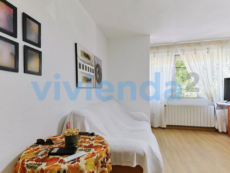 Apartment for Sale in Media Legua, Madrid 15