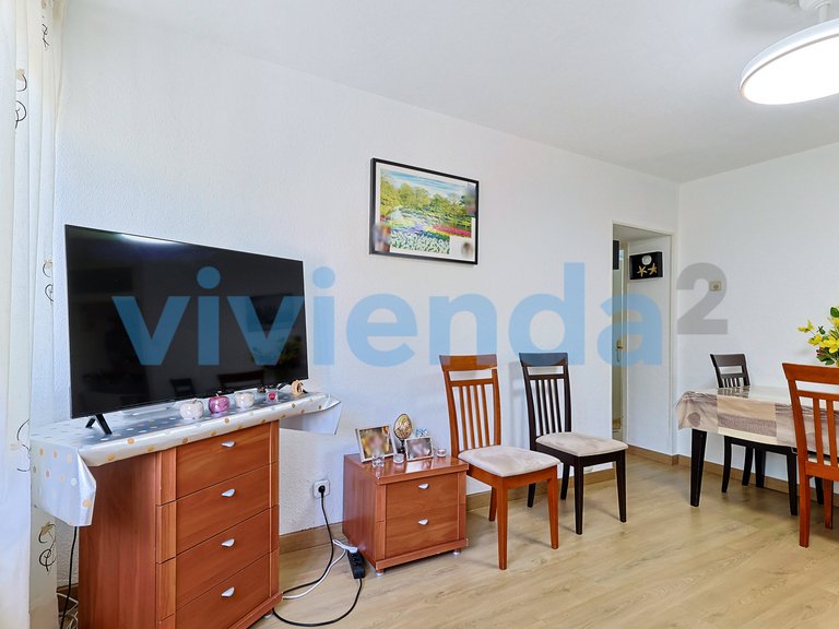 Apartment for Sale in Media Legua, Madrid 16