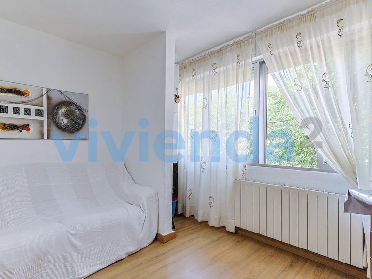 Apartment for Sale in Media Legua, Madrid 20