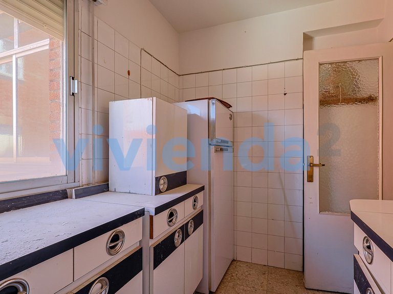 Apartment for Sale in Valverde, Madrid 12