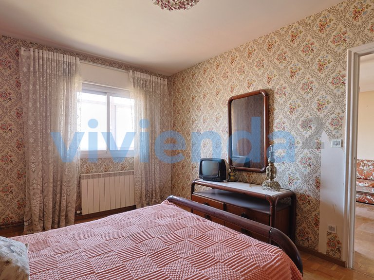 Apartment for Sale in Valverde, Madrid 19