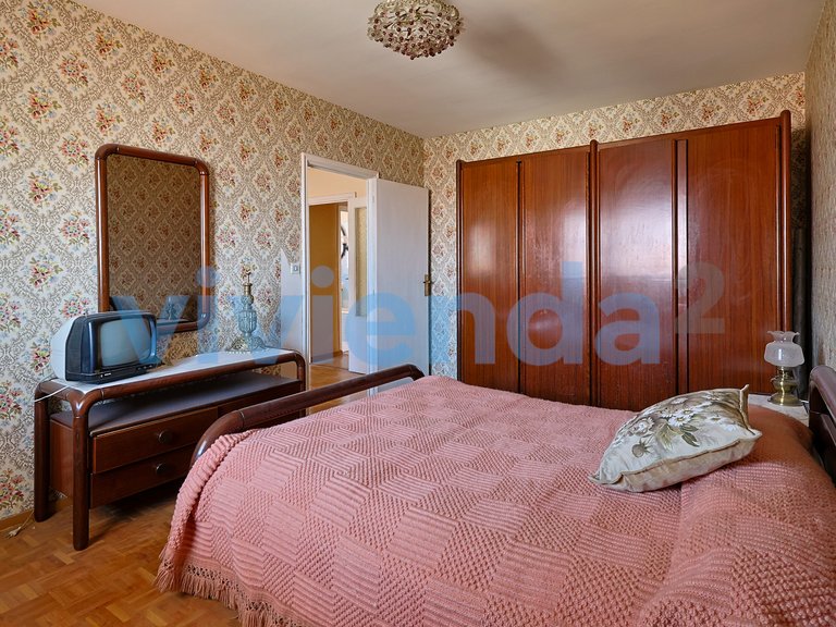 Apartment for Sale in Valverde, Madrid 1