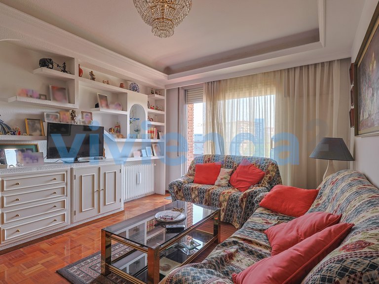 Apartment for Sale in Prosperidad, Madrid 28