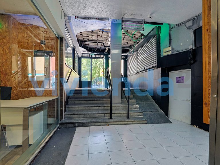 Commercial for Sale in Imperial, Madrid 17
