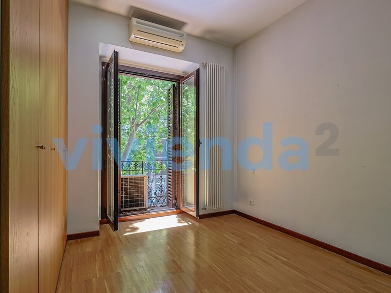 Apartment for Sale in Pacífico, Madrid 7