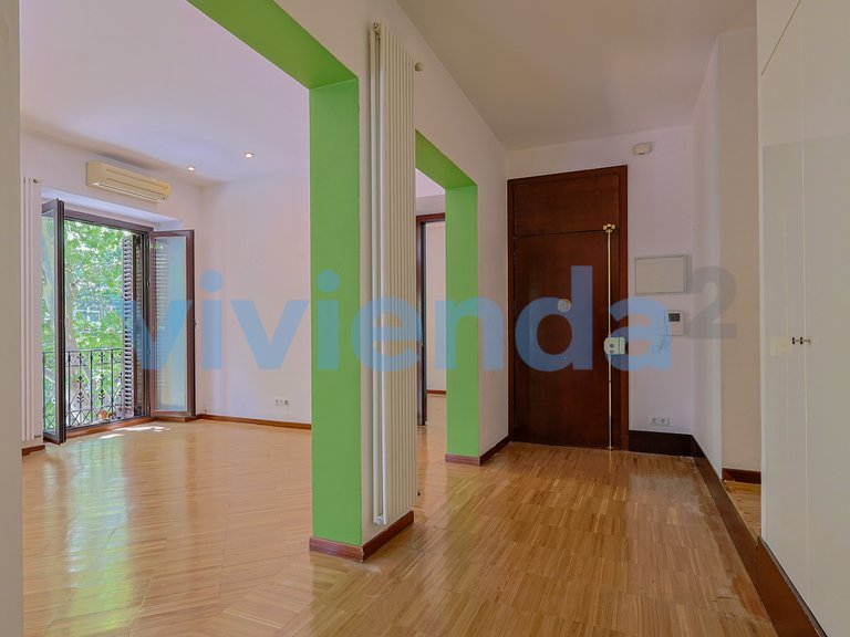 Apartment for Sale in Pacífico, Madrid 17