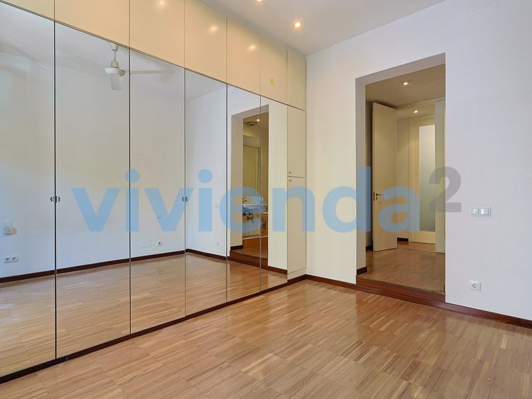 Apartment for Sale in Pacífico, Madrid 3