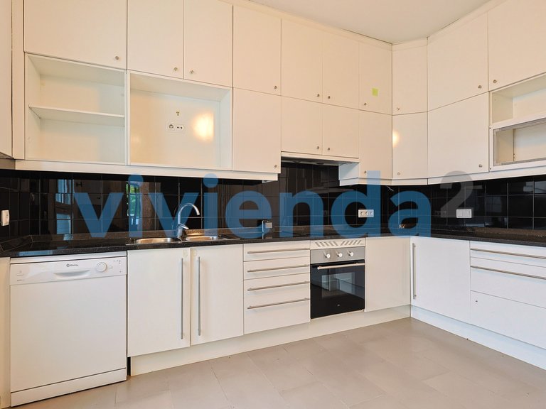 Apartment for Sale in Pacífico, Madrid 28