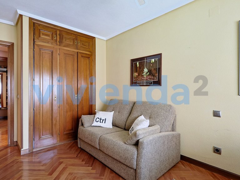 Apartment for Sale in Castilla, Madrid 17