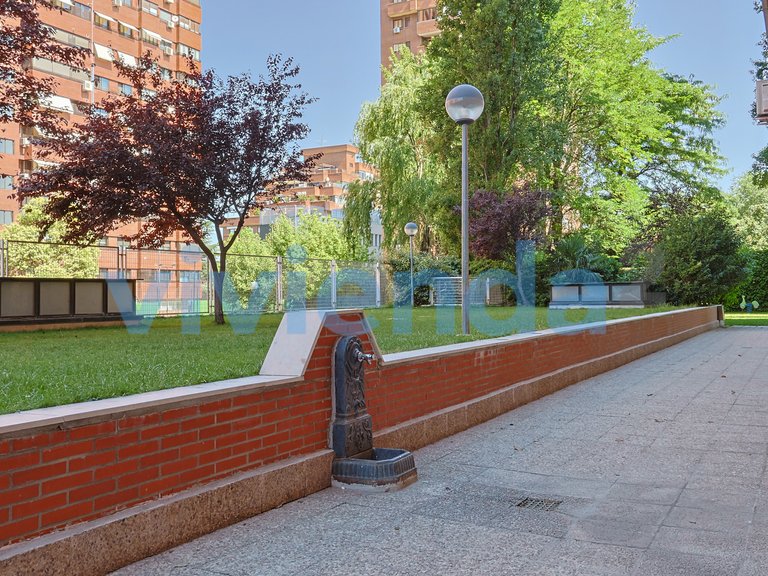 Apartment for Sale in Castilla, Madrid 5
