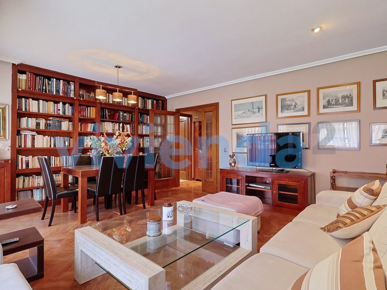 Apartment for Sale in Castilla, Madrid 3