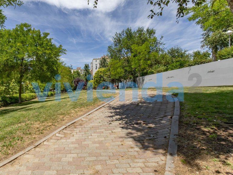 Apartment for Sale in Valverde, Madrid 33