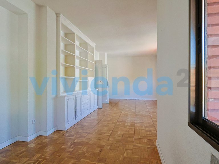 Apartment for Sale in Concepción, Madrid 4
