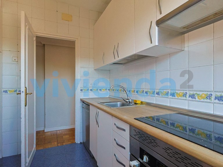 Apartment for Sale in Concepción, Madrid 5