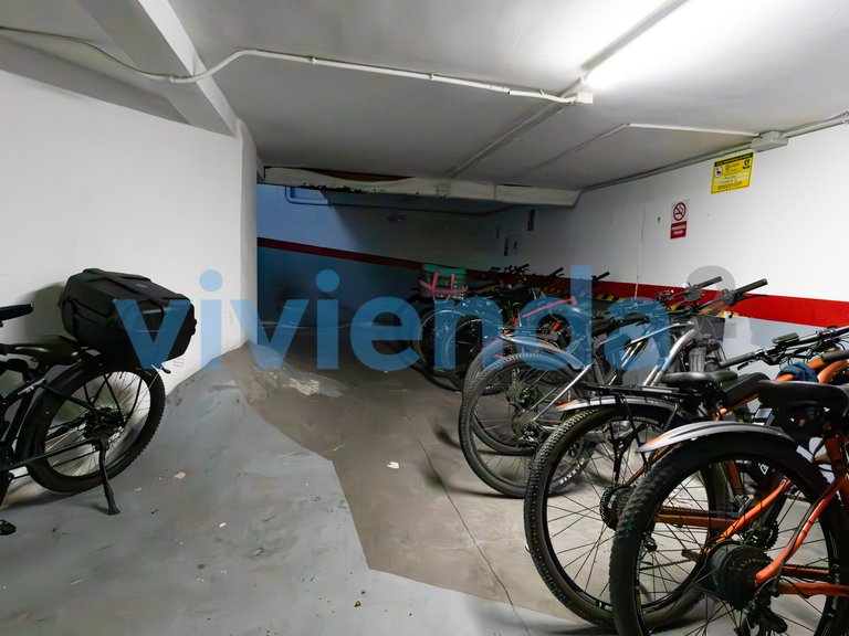 Commercial for Sale in Ciudad Universitaria, Madrid 24