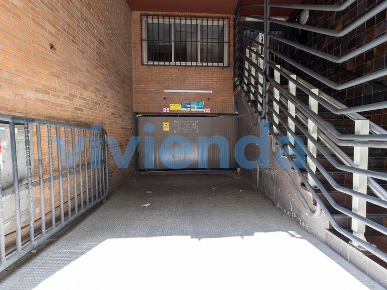 Commercial for Sale in Ciudad Universitaria, Madrid 29