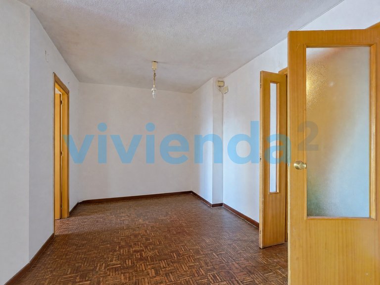 Apartment for Sale in Apóstol Santiago, Madrid 9