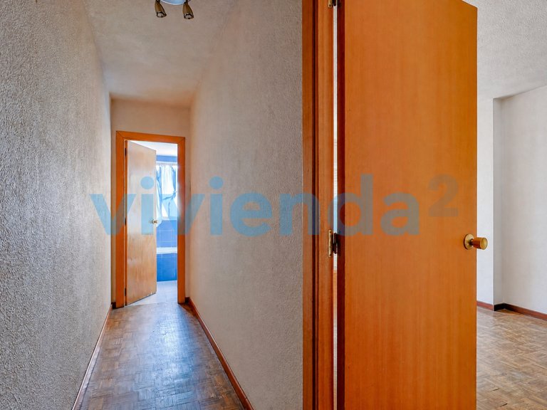 Apartment for Sale in Apóstol Santiago, Madrid 10