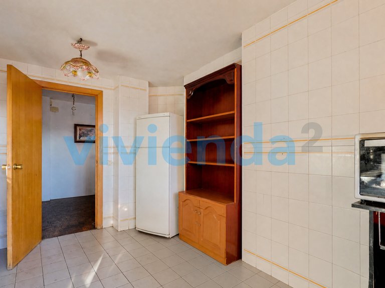 Apartment for Sale in Apóstol Santiago, Madrid 15
