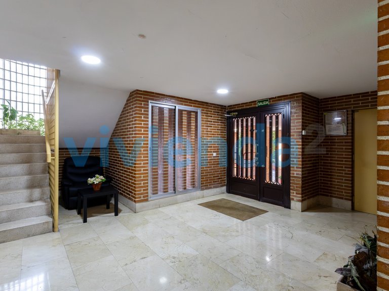 Apartment for Sale in Apóstol Santiago, Madrid 21