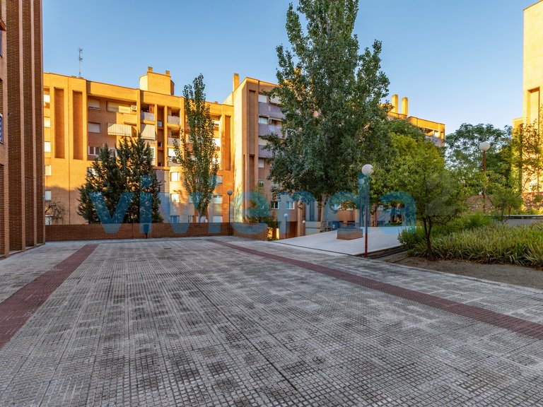 Apartment for Sale in Apóstol Santiago, Madrid 24