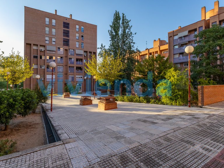 Apartment for Sale in Apóstol Santiago, Madrid 25
