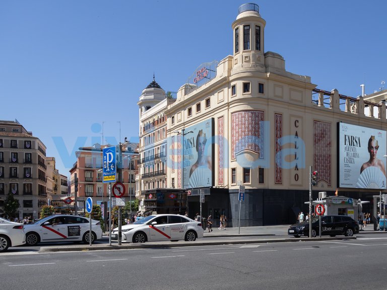 Apartment for Sale in Universidad, Madrid 5