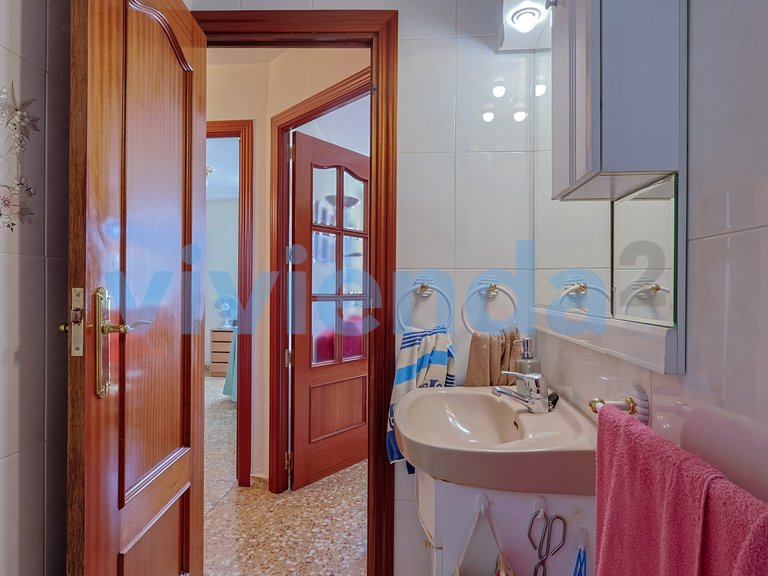 Apartment for Sale in Apóstol Santiago, Madrid 9
