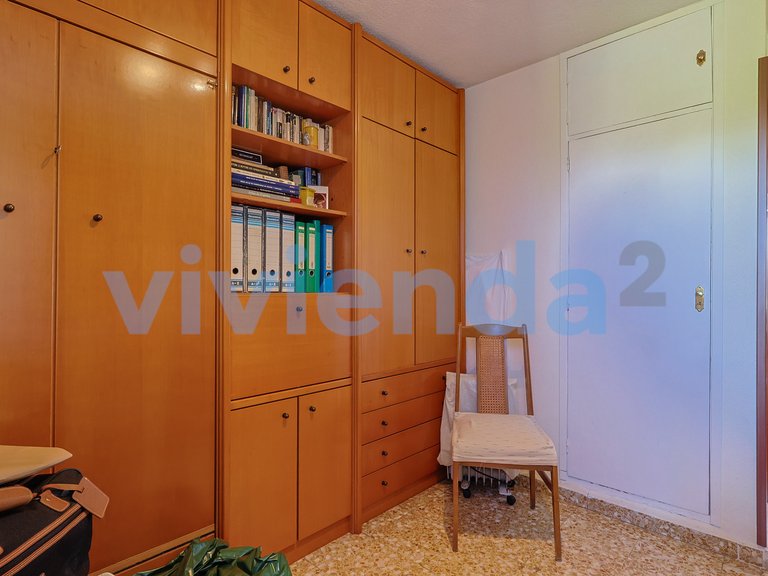 Apartment for Sale in Apóstol Santiago, Madrid 10