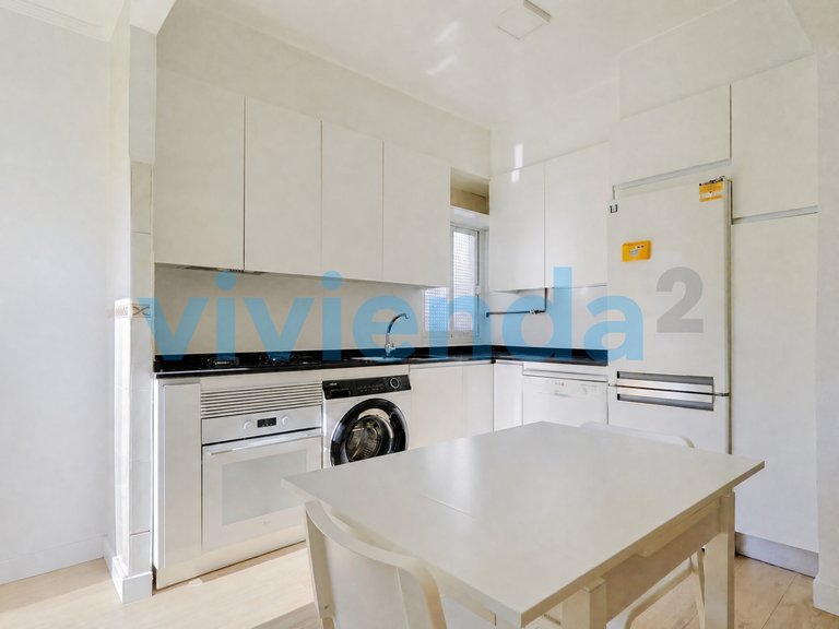 Apartment for Sale in Vallehermoso, Madrid 30