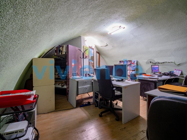 Commercial for Sale in Palacio, Madrid 4