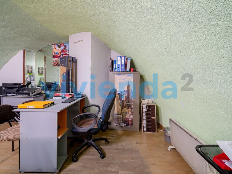 Commercial for Sale in Palacio, Madrid 14
