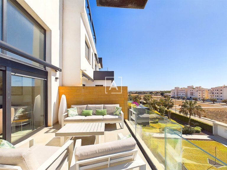 Apartment for Sale in Villamartin, Alicante 37