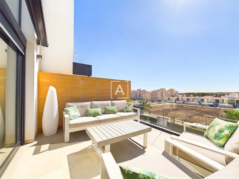 Apartment for Sale in Villamartin, Alicante 22