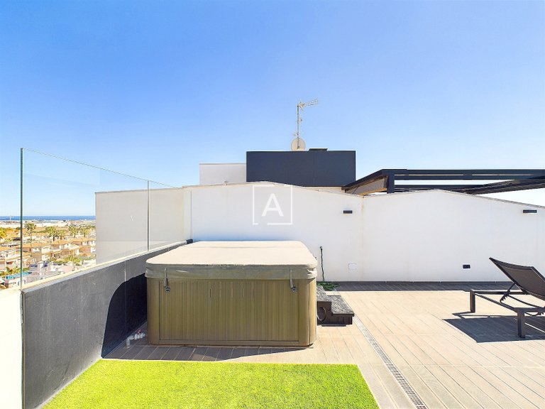 Apartment for Sale in Villamartin, Alicante 45