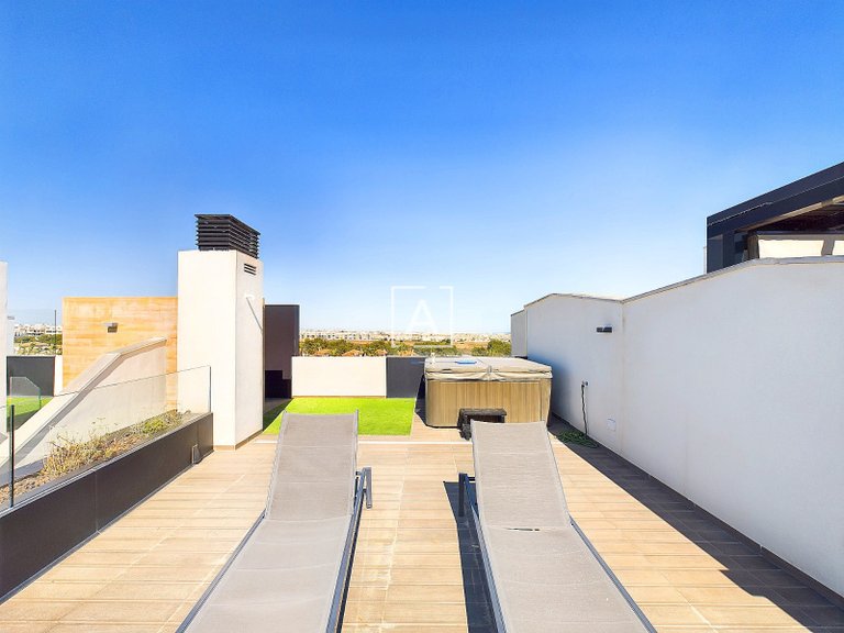 Apartment for Sale in Villamartin, Alicante 47