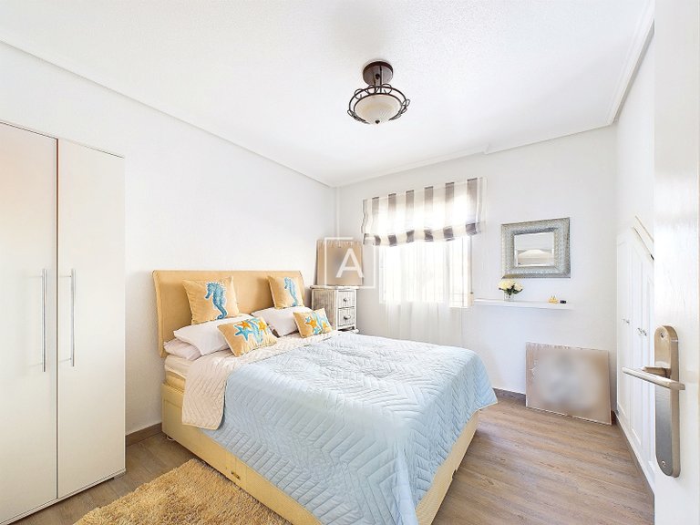 Villa for Sale in Pinar De Campoverde, Alicante 9